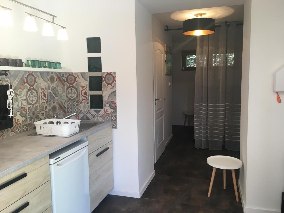 Szelrozsa Apartmanhaz Velence Luaran gambar