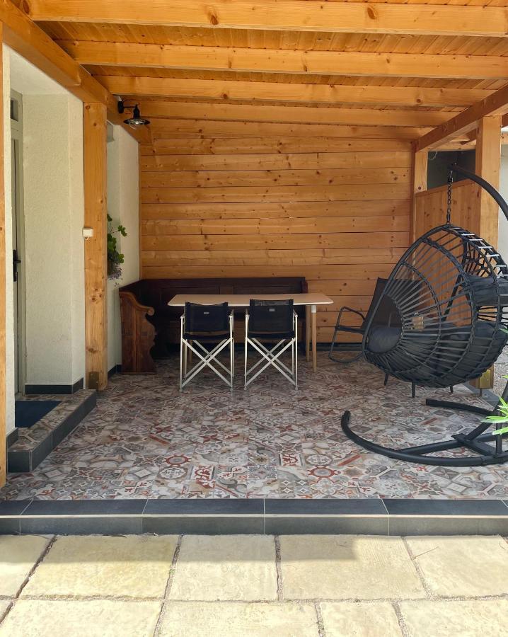 Szelrozsa Apartmanhaz Velence Luaran gambar