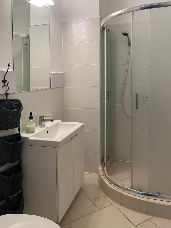 Szelrozsa Apartmanhaz Velence Luaran gambar