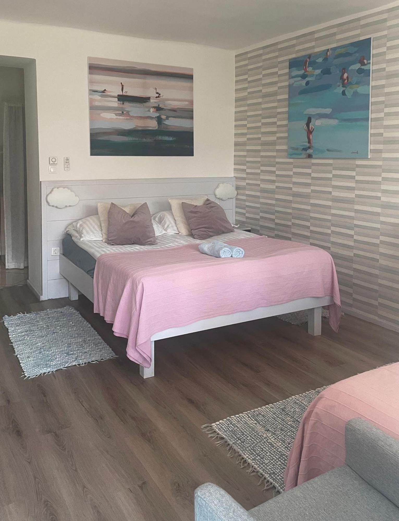 Szelrozsa Apartmanhaz Velence Luaran gambar