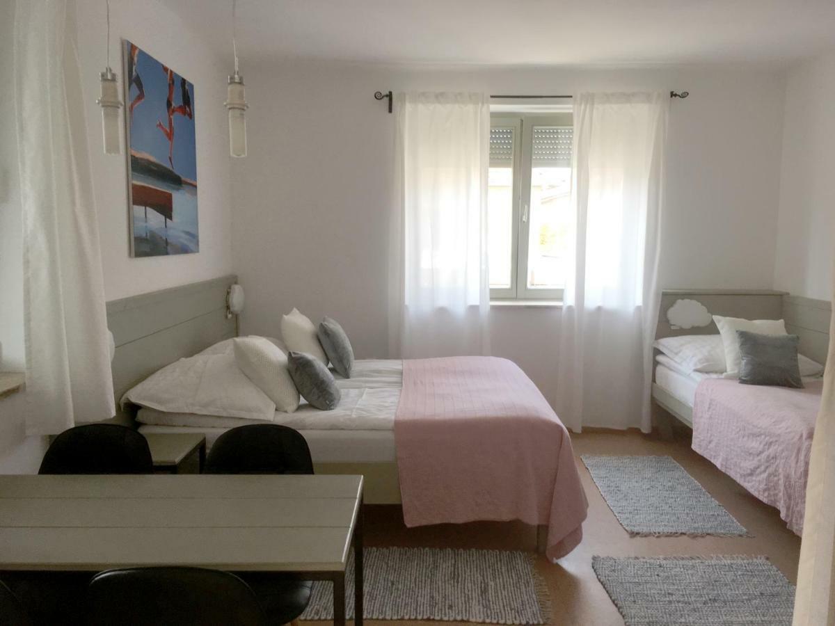 Szelrozsa Apartmanhaz Velence Luaran gambar